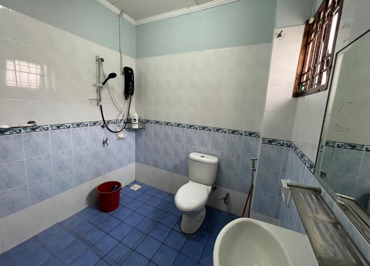 Rini Utama Homestay 士姑来 外观 照片