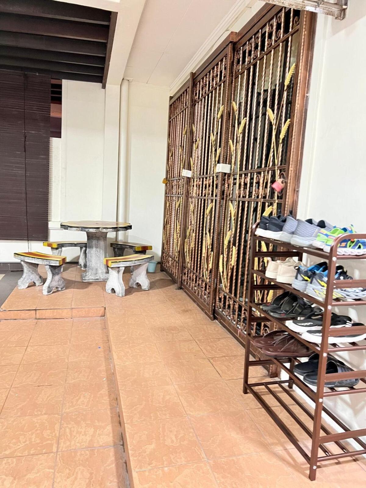 Rini Utama Homestay 士姑来 外观 照片