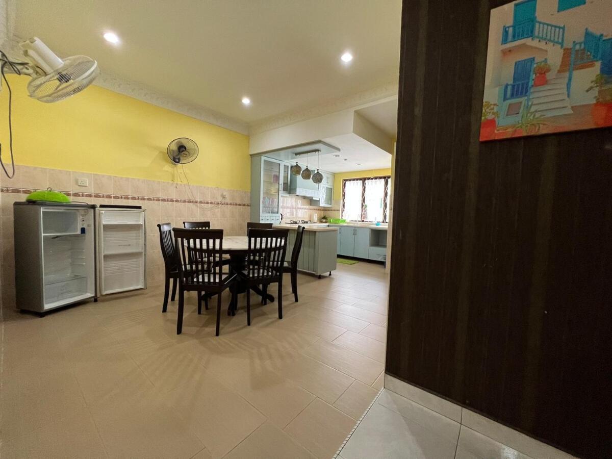 Rini Utama Homestay 士姑来 外观 照片