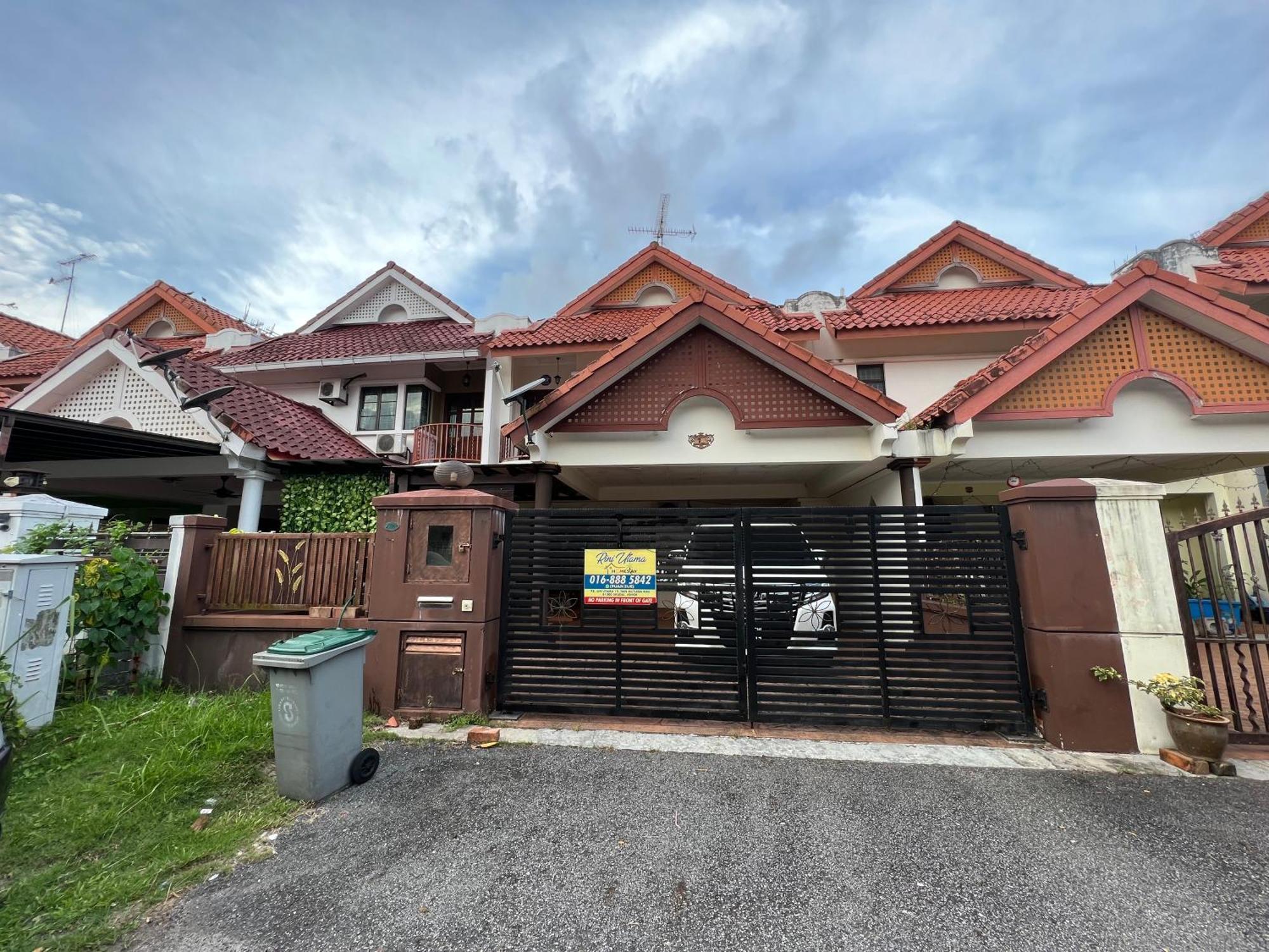 Rini Utama Homestay 士姑来 外观 照片