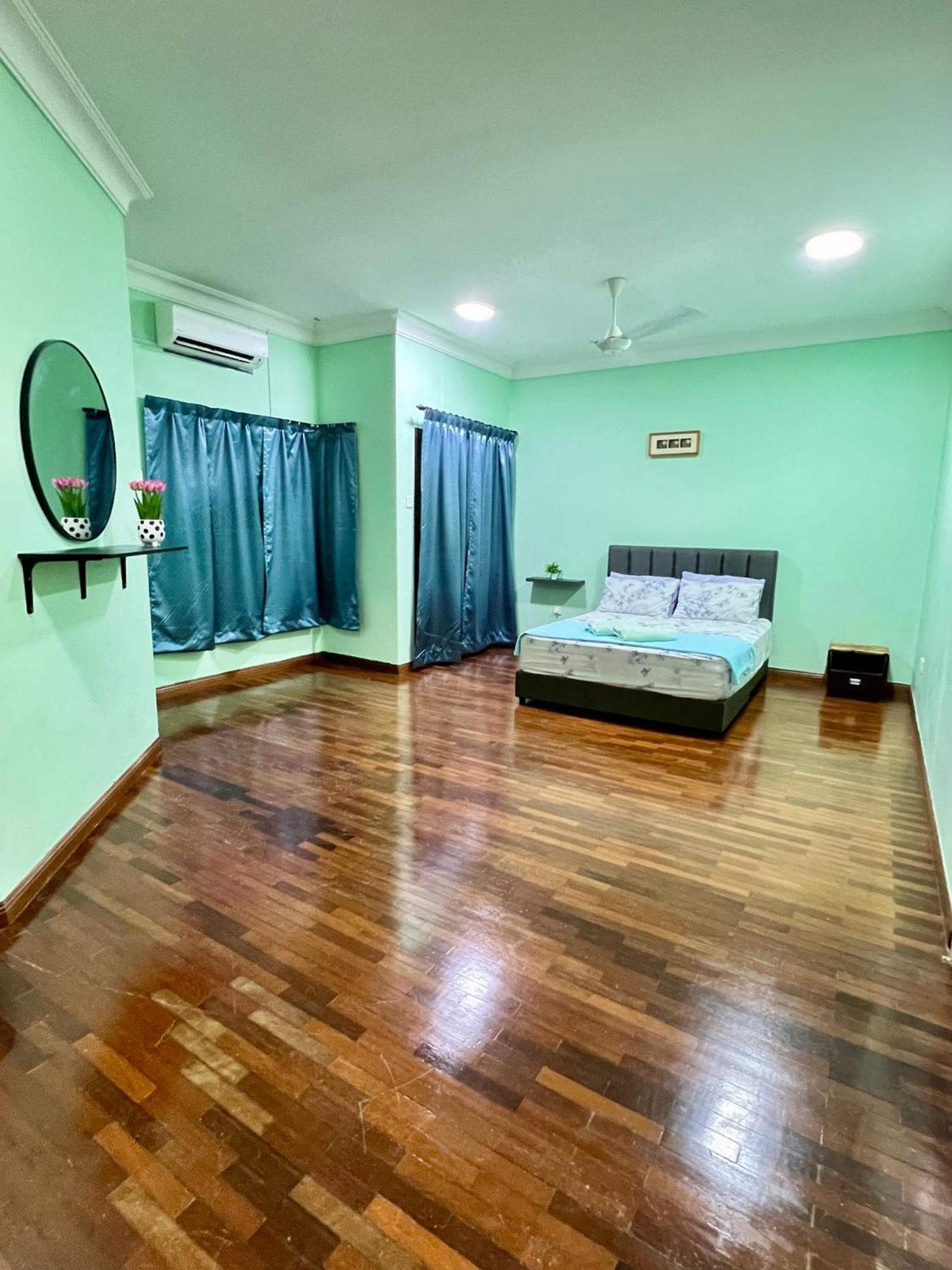 Rini Utama Homestay 士姑来 外观 照片